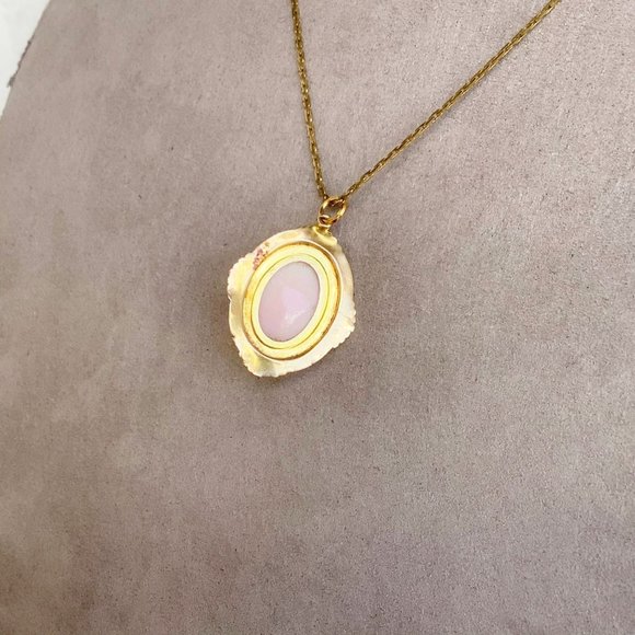 Vtg Carved Shell Cameo Necklace Lady Cameo Brass Setting Gold Tone Napier Chain - Picture 6 of 7